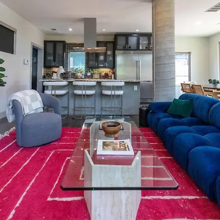 Luxury Modern Home In Dt Austin